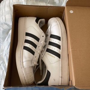 Adidas superstar shoes size 7